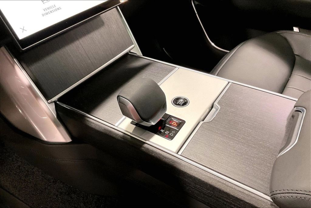 Used 2025 Land Rover Range Rover SE image 18