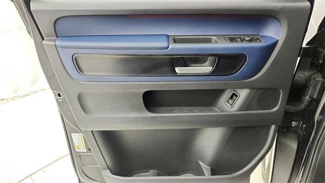 Used 2025 Volkswagen ID. Buzz Pro S image 35