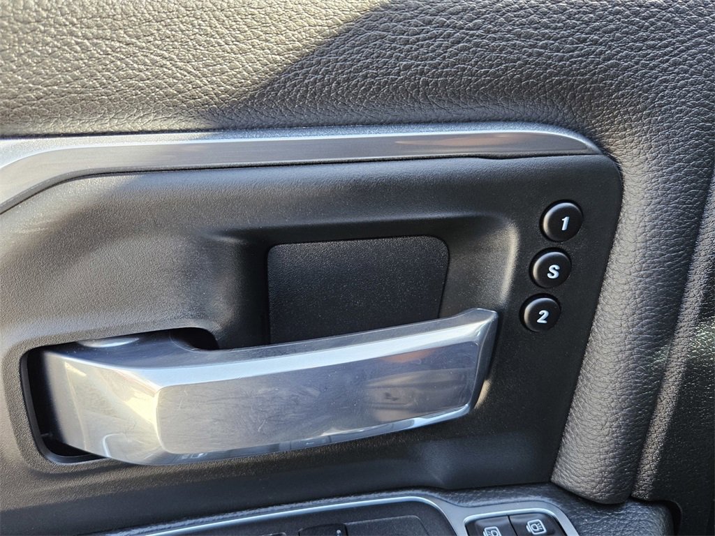 Used 2024 RAM 2500 Laramie image 12