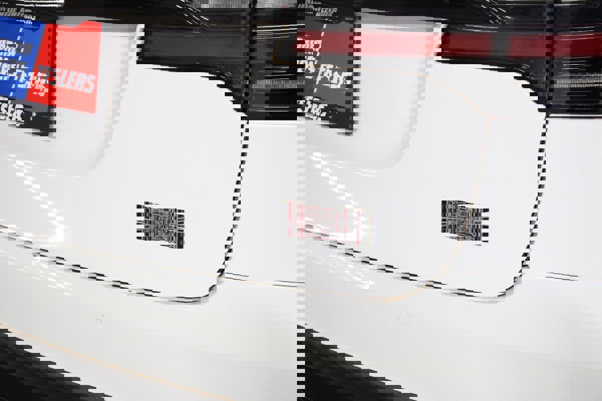 Used 2022 Tesla Model X Plaid image 3