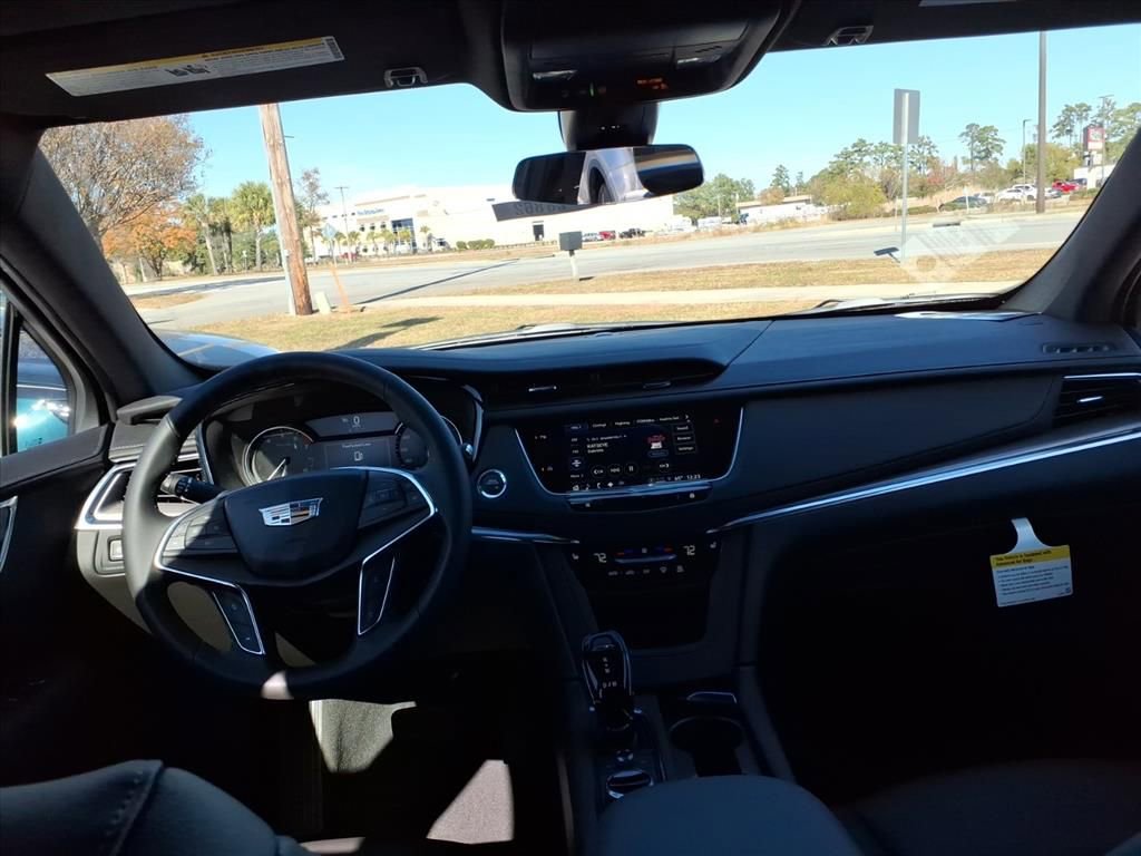 New 2026 Cadillac XT5 Luxury image 23