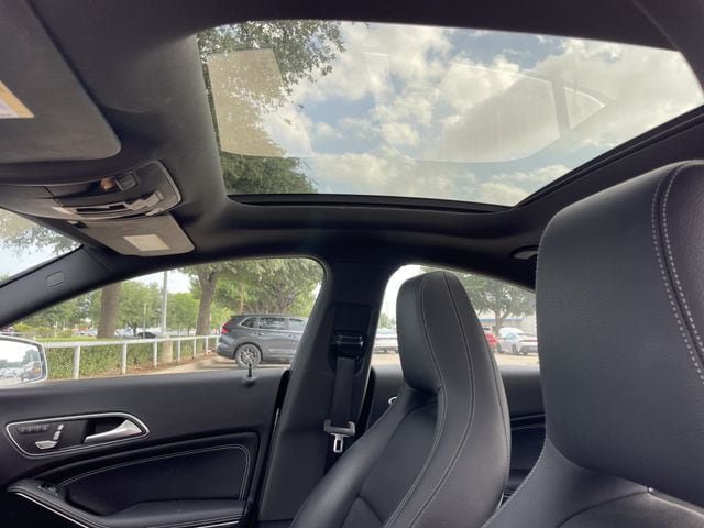 Used 2018 Mercedes-Benz CLA 250 image 24