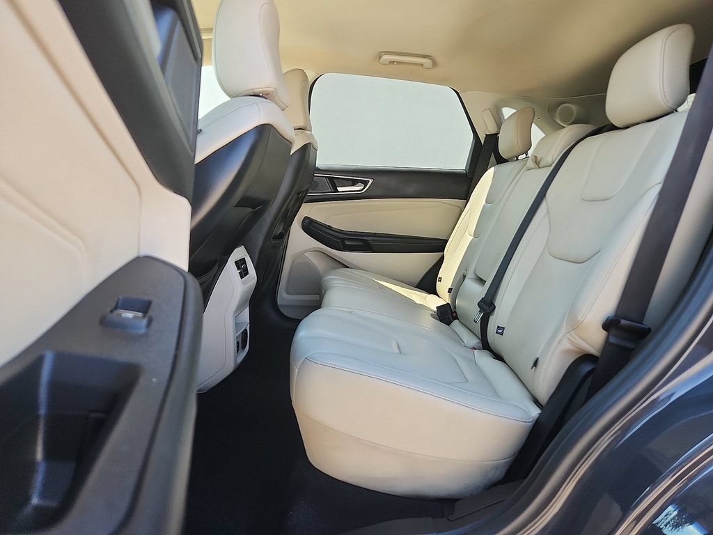 Used 2021 Ford Edge Titanium FWD image 6
