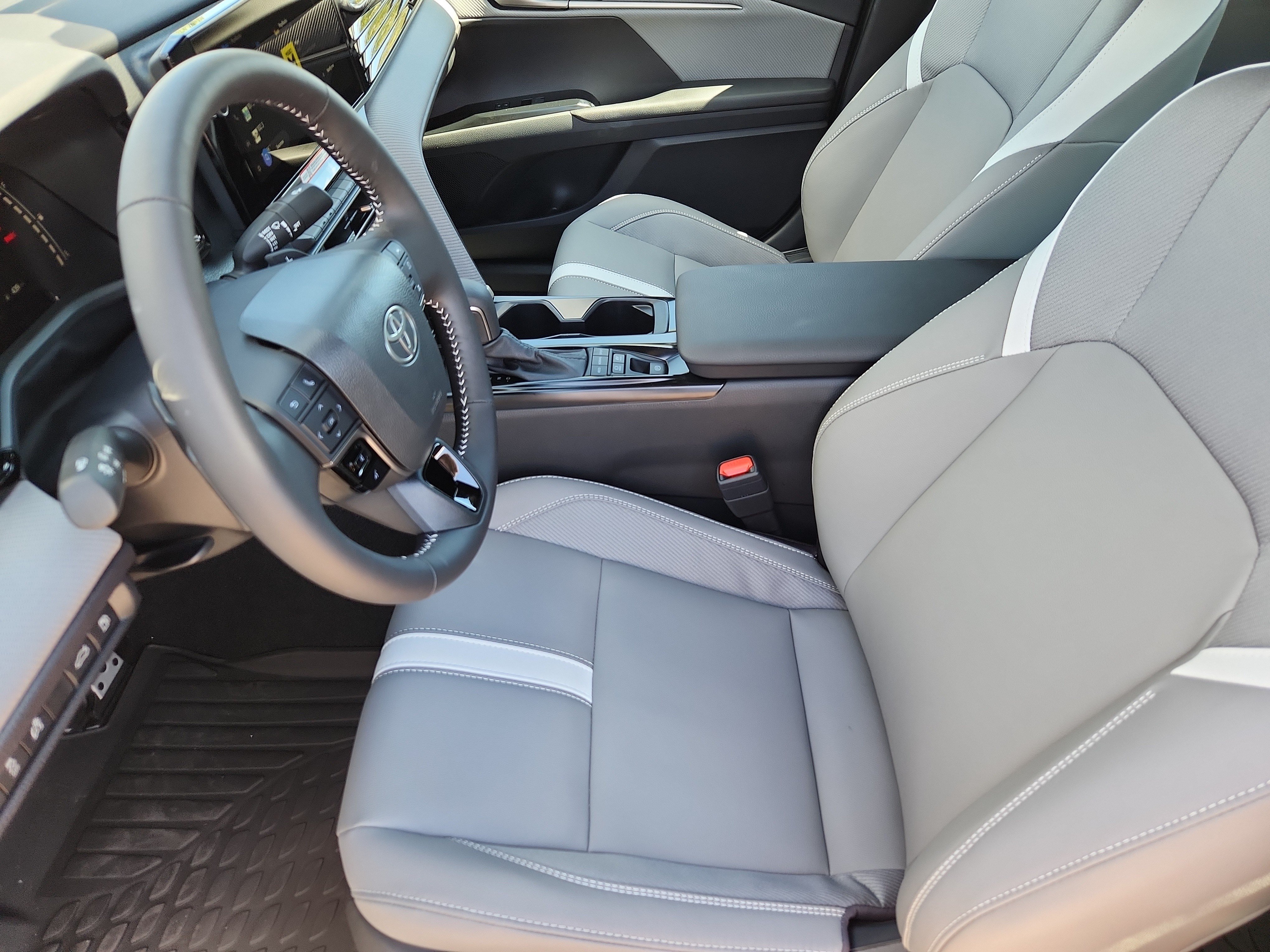 New 2026 Toyota Camry SE w/ Multimedia Upgrade Package FWD image 9