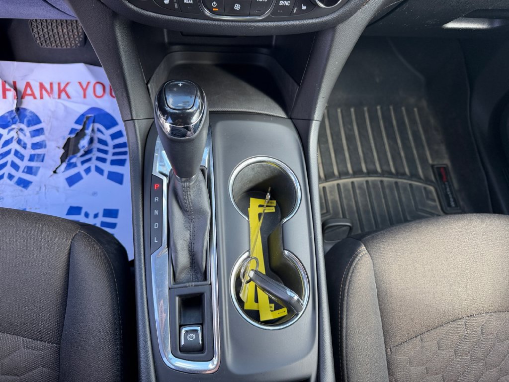 Used 2019 Chevrolet Equinox LT w/ Driver Convenience Package AWD/4WD image 18