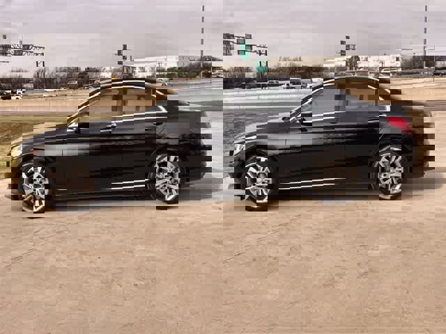 Used 2016 Mercedes-Benz C 300 Sedan image 4