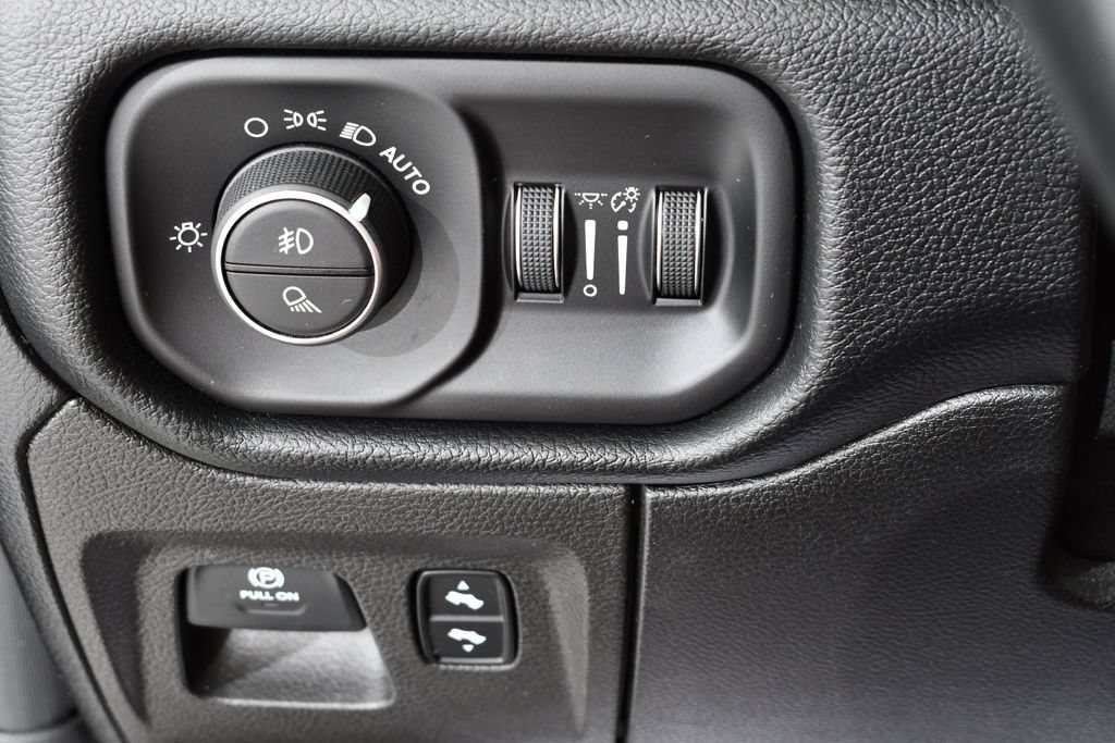 Used 2019 RAM 1500 Big Horn AWD/4WD image 34