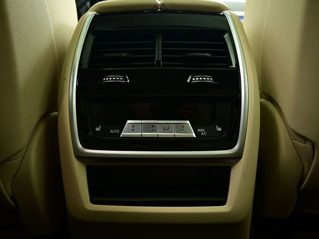 Used 2021 BMW X7 xDrive40i w/ Premium Package image 46