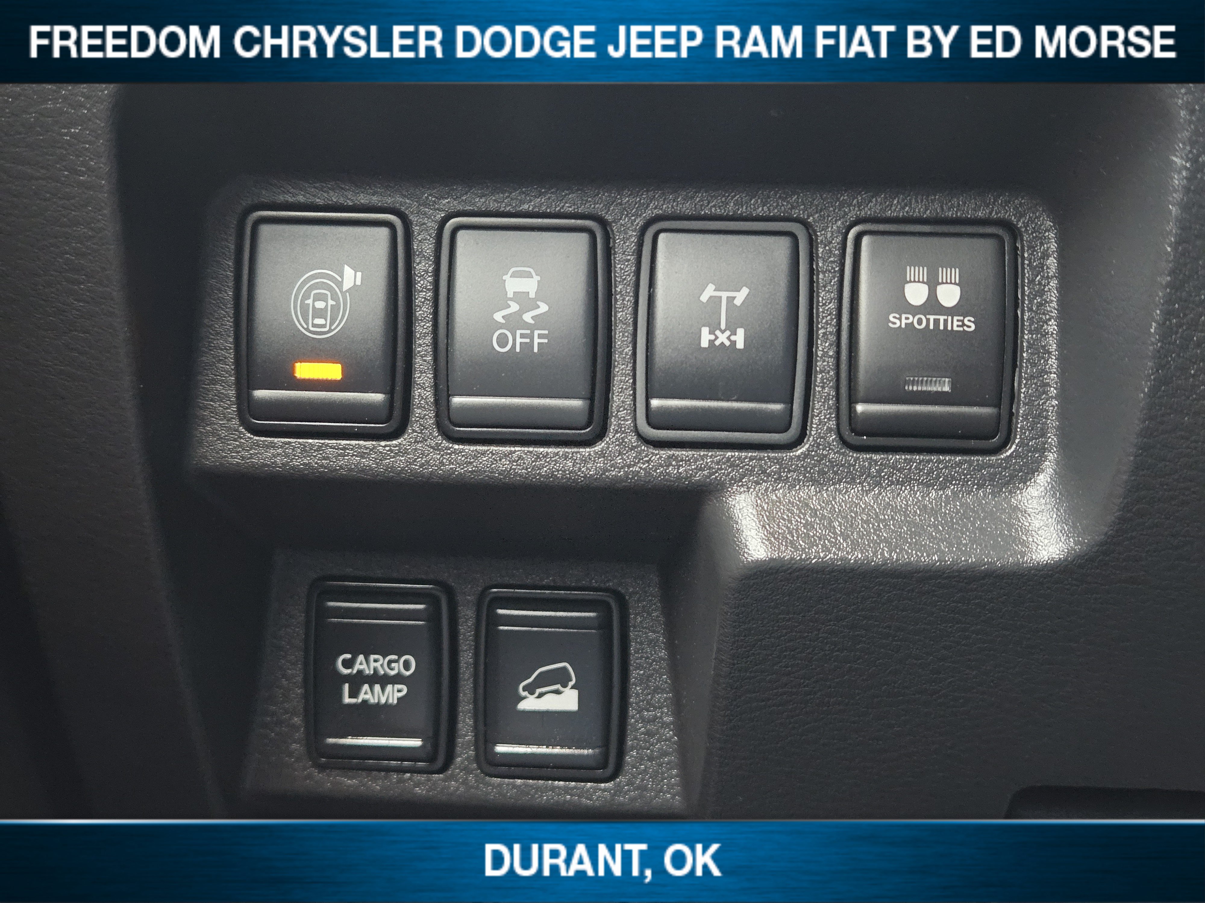 Used 2023 Nissan Frontier PRO-4X w/ Technology Package AWD/4WD image 16