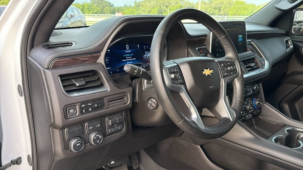Used 2023 Chevrolet Tahoe LT w/ Luxury Package RWD image 17
