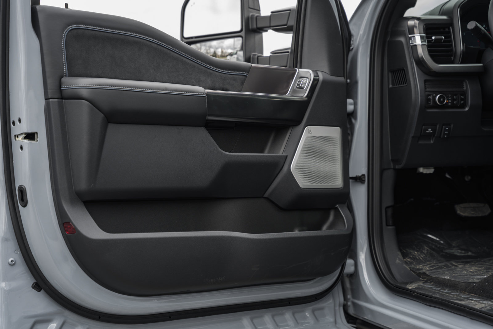 New 2026 Ford F250 Platinum AWD/4WD image 48