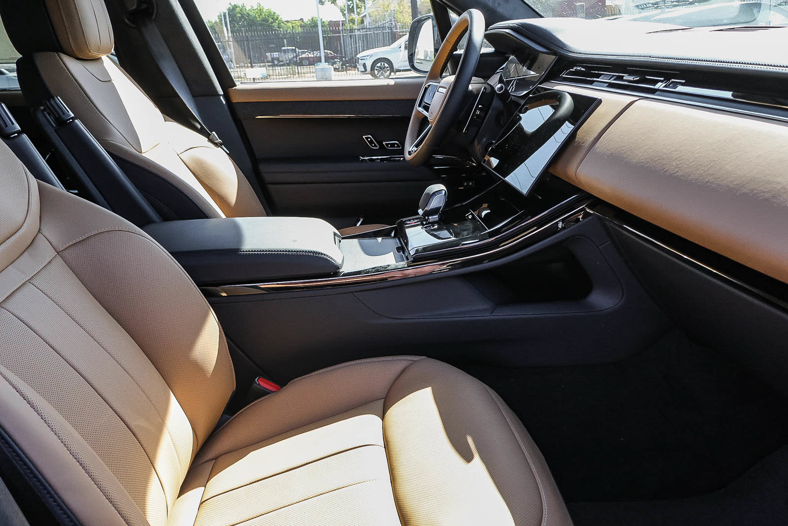 New 2026 Land Rover Range Rover Sport Autobiography AWD/4WD image 17