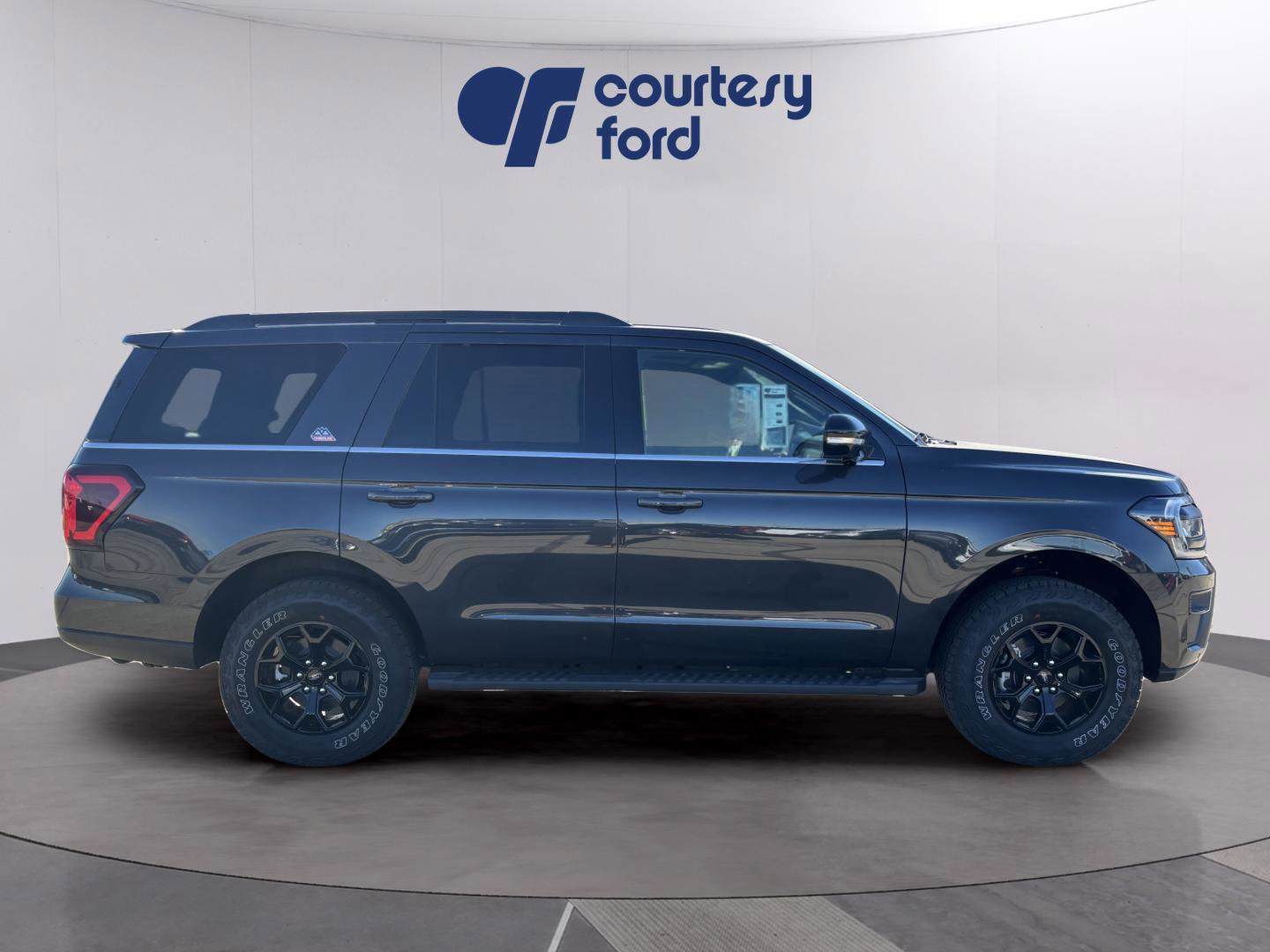 Used 2024 Ford Expedition Timberline image 8