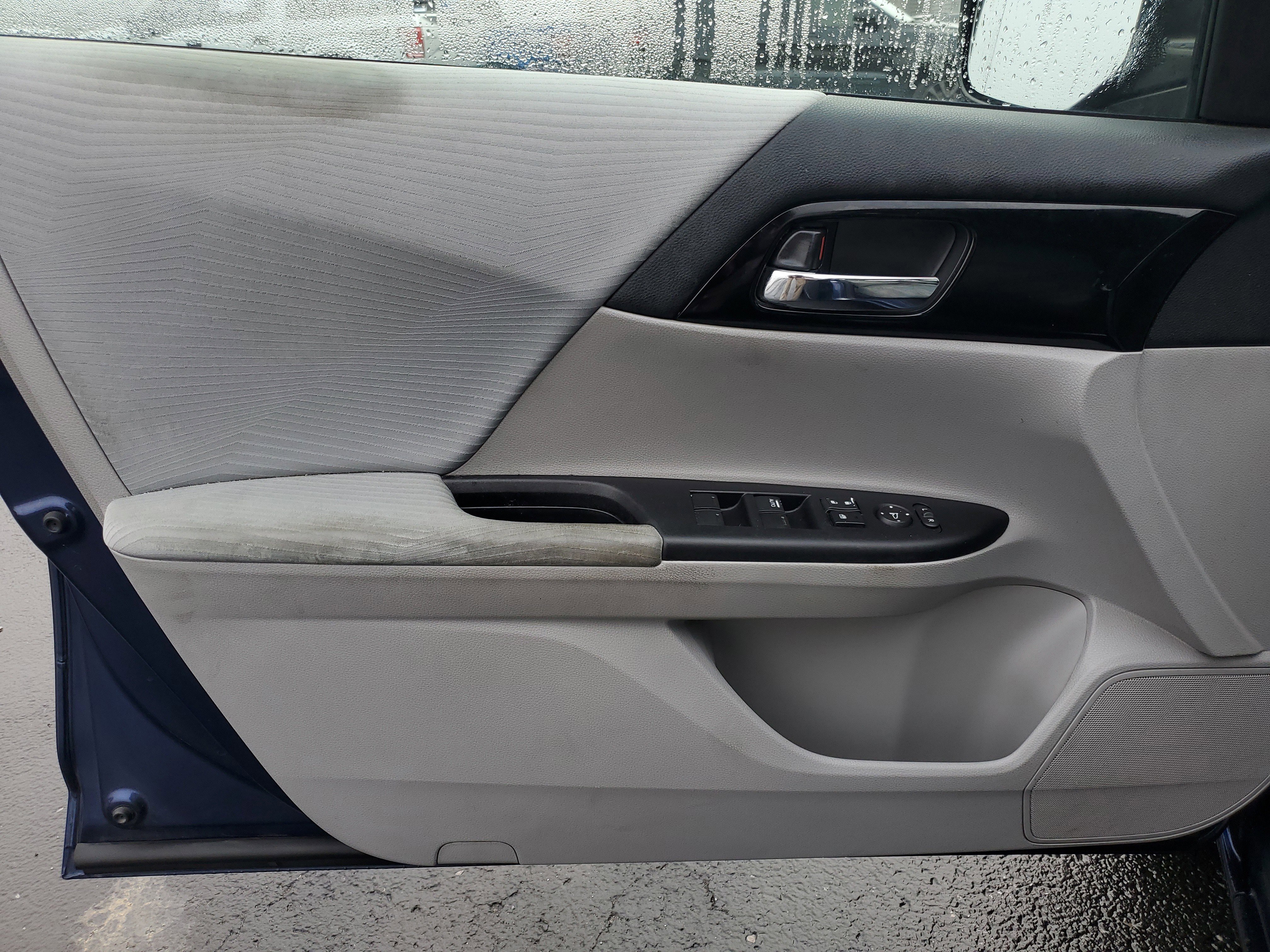 Used 2016 Honda Accord LX image 17