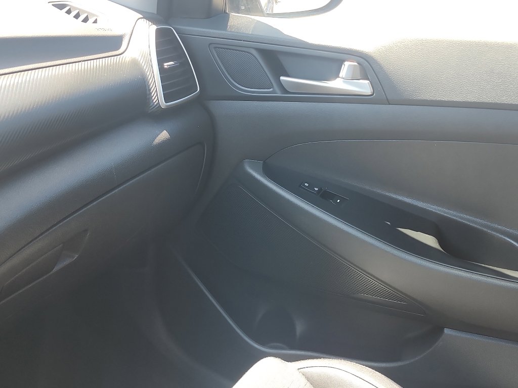 Used 2019 Hyundai Tucson Value FWD image 28