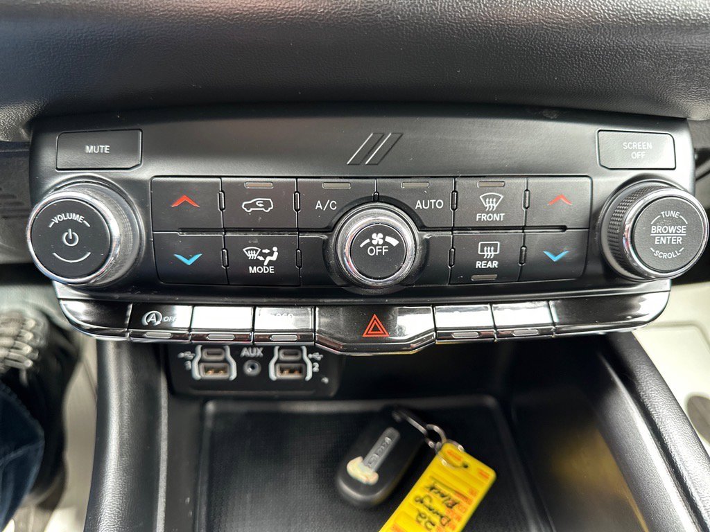 Used 2022 Dodge Durango SXT w/ Trailer Tow Group IV image 30