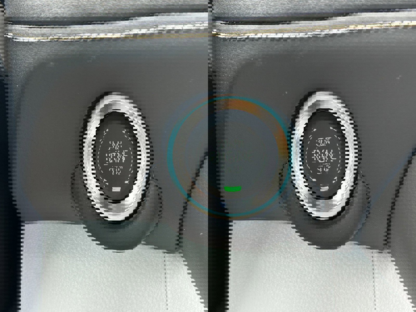 New 2025 Chevrolet Suburban Premier image 32