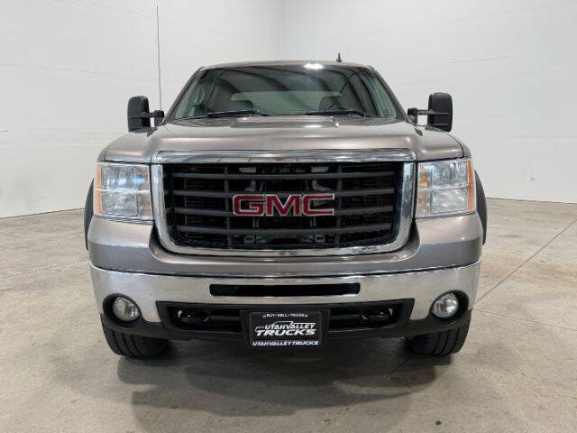 Used 2008 GMC Sierra 2500 SLT w/ Convenience Package AWD/4WD image 3