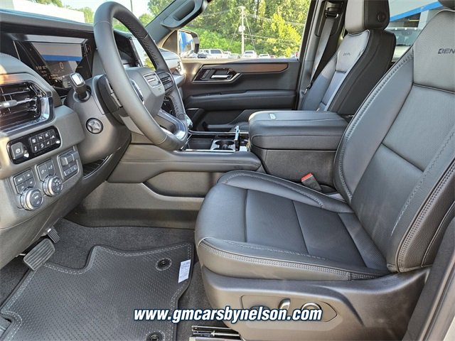 New 2025 GMC Yukon Denali w/ Sun & Power Step Package image 5