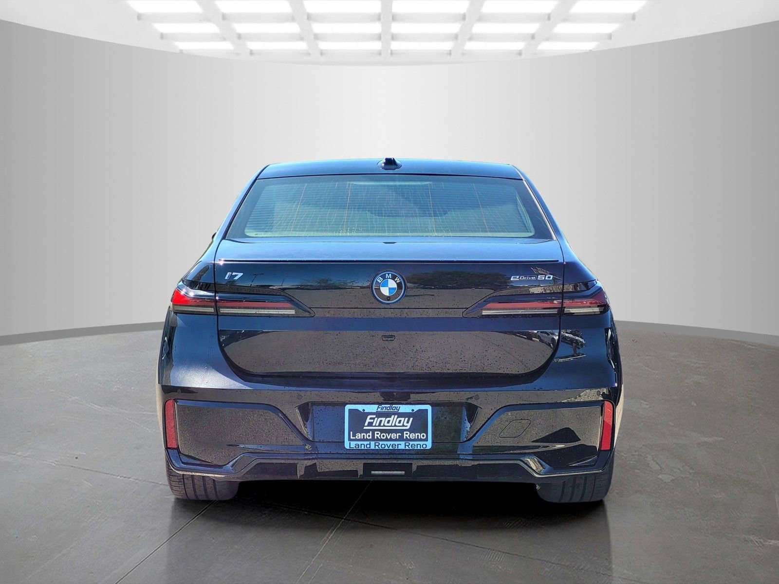Used 2025 BMW i7 eDrive50 w/ M Sport Package RWD image 5