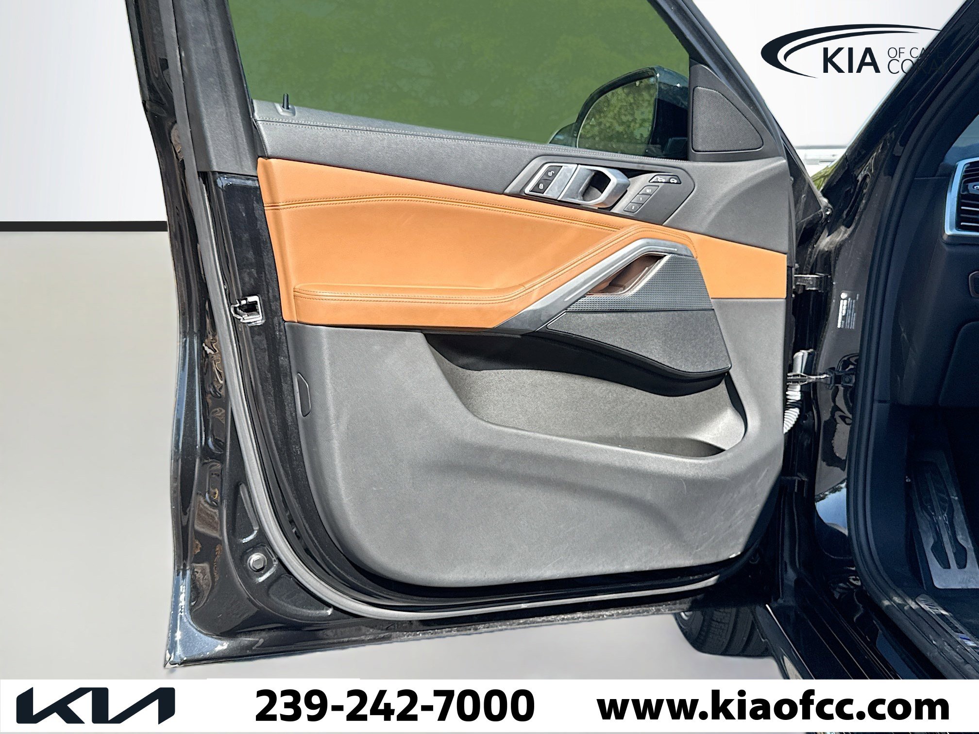 Used 2023 BMW X6 xDrive40i w/ M Sport Package image 21