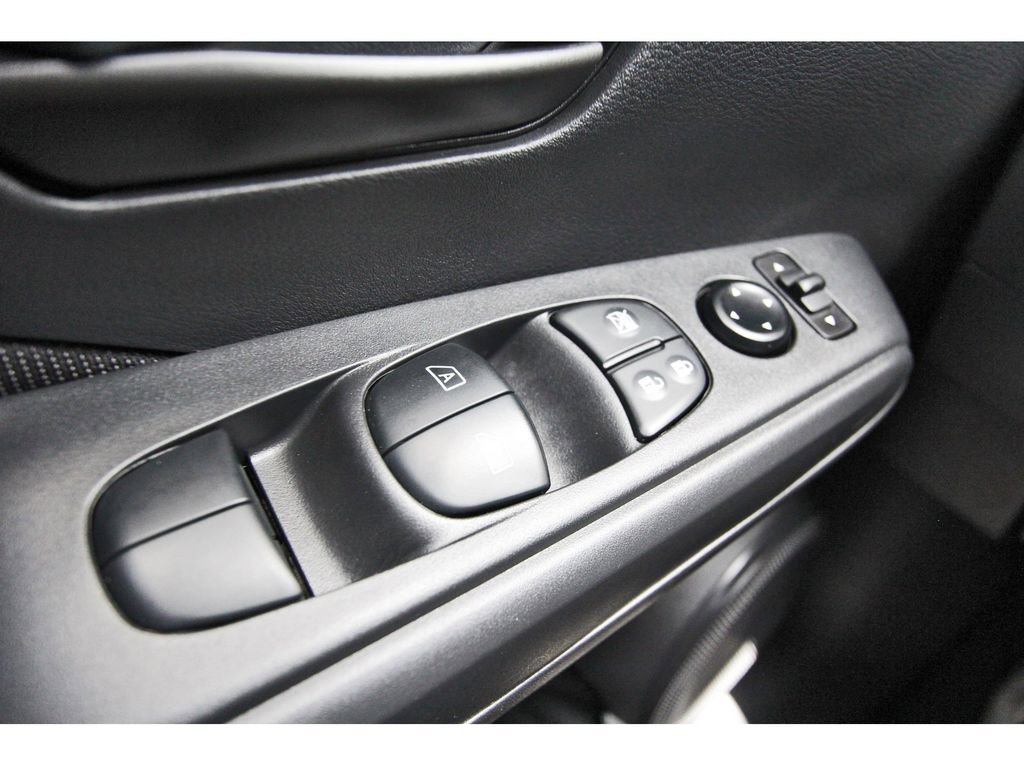 Used 2025 Nissan Kicks Play S FWD image 15