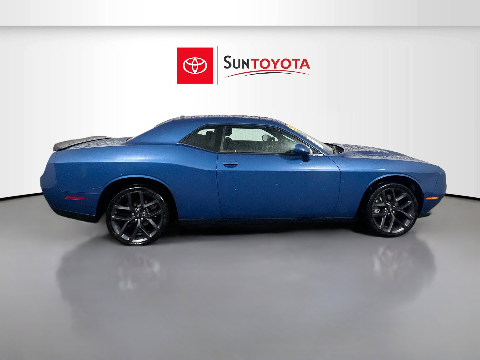Used 2023 Dodge Challenger SXT w/ Blacktop Package image 2
