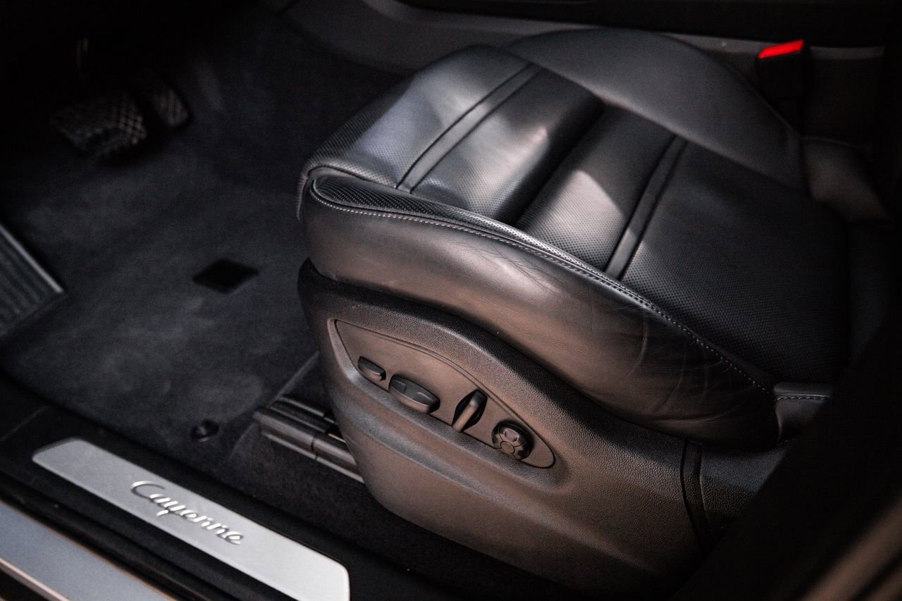 Certified 2023 Porsche Cayenne AWD/4WD image 14