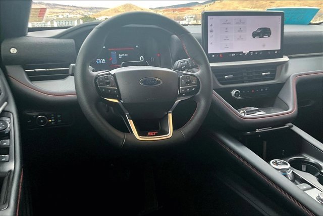 Used 2025 Ford Explorer ST image 17