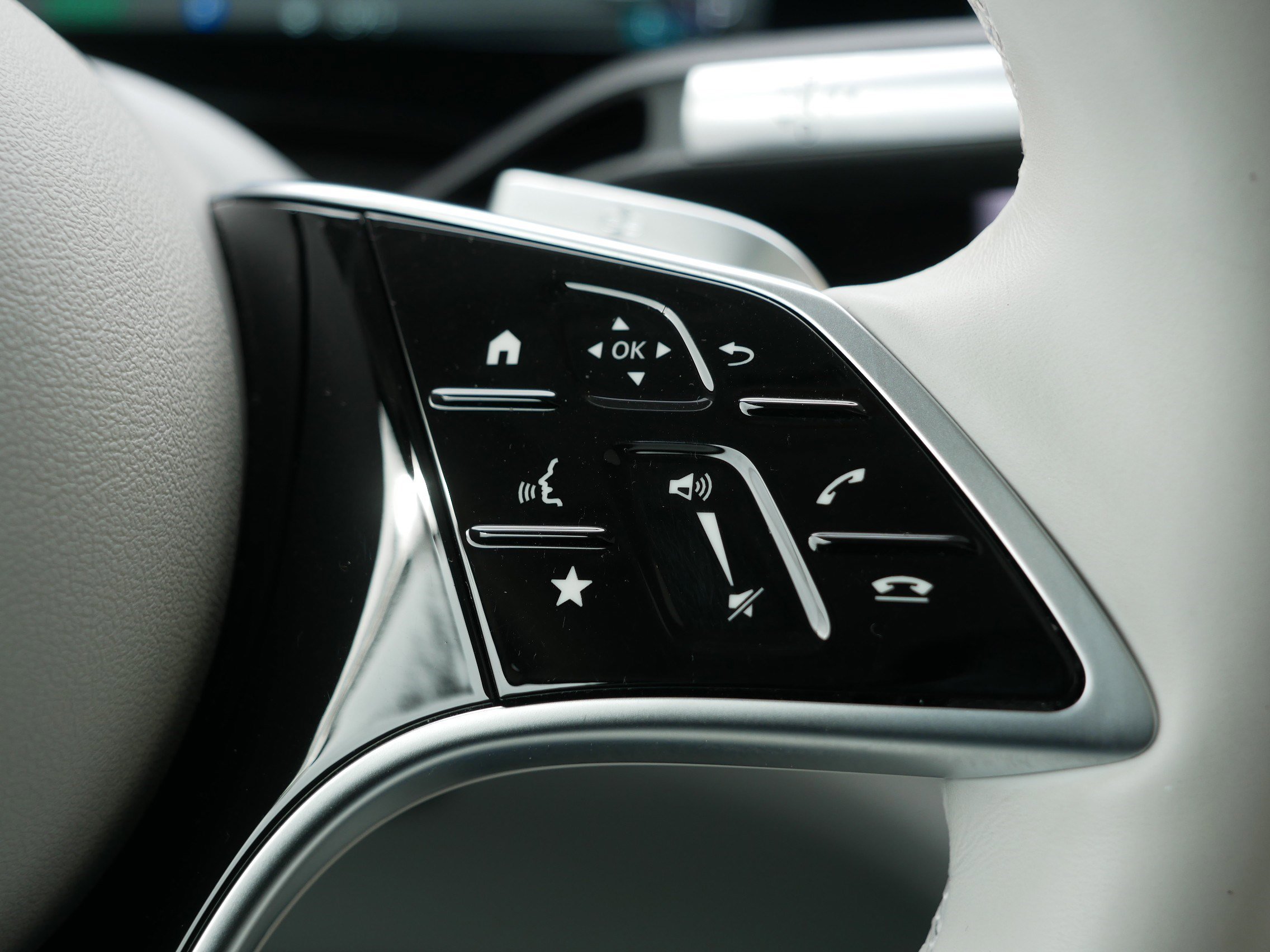 Used 2023 Mercedes-Benz EQS 580 4MATIC SUV image 30