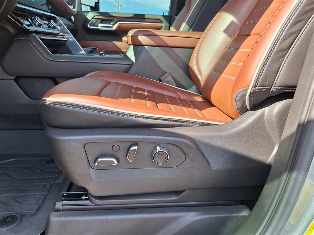 Used 2024 GMC Sierra 2500 Denali Ultimate image 35