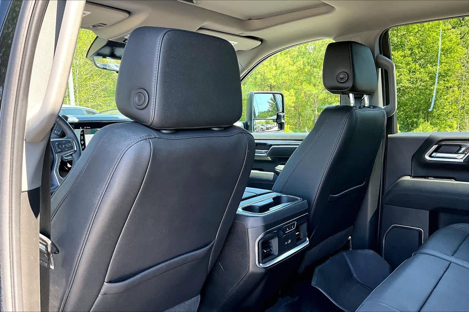 Used 2024 Chevrolet Silverado 2500 LTZ w/ LTZ Plus Package AWD/4WD image 22