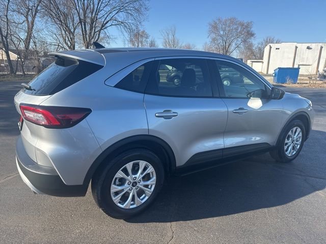 Used 2023 Ford Escape Active w/ Cold Weather Package image 5
