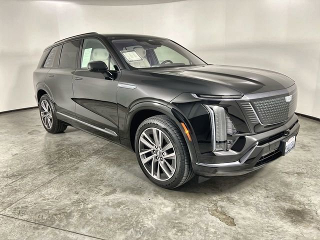 Used 2026 Cadillac Vistiq Sport image 2