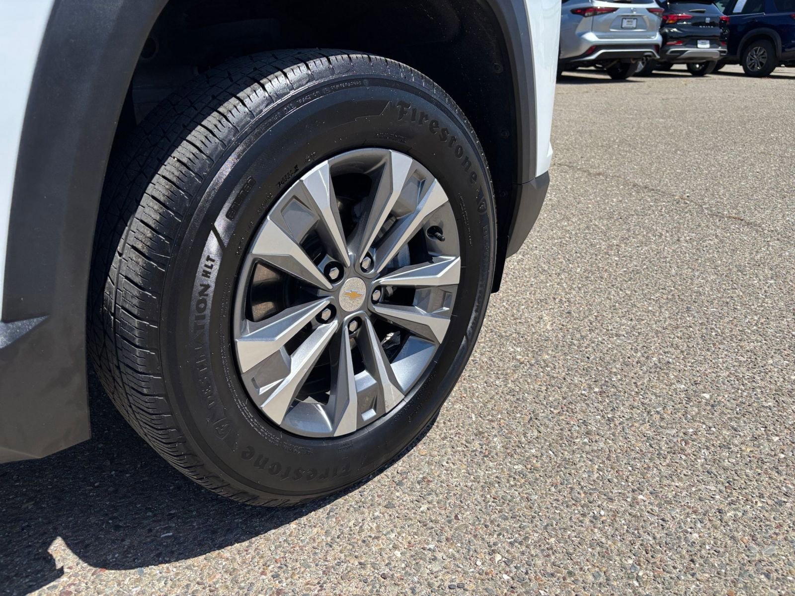 Used 2025 Chevrolet Equinox LT FWD image 30