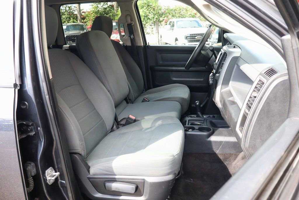 Used 2015 RAM 3500 Tradesman w/ Chrome Appearance Group image 38