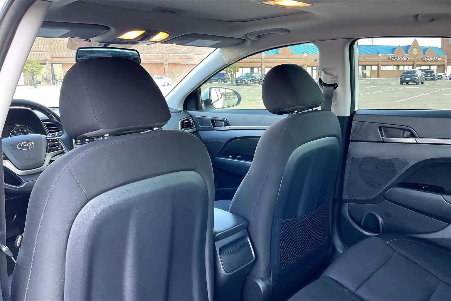 Used 2018 Hyundai Elantra Value Edition FWD image 11