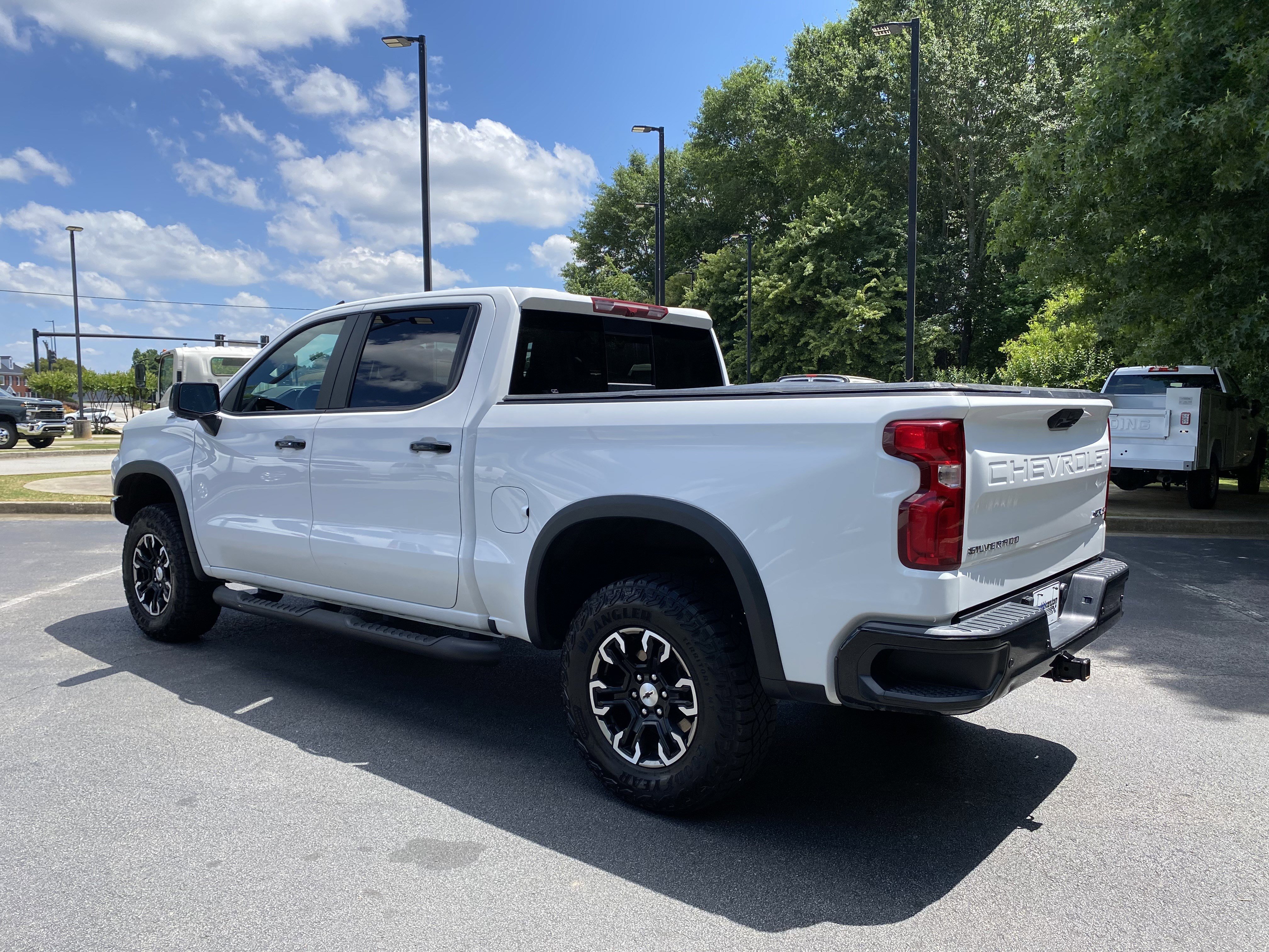 Used 2024 Chevrolet Silverado 1500 ZR2 AWD/4WD image 7