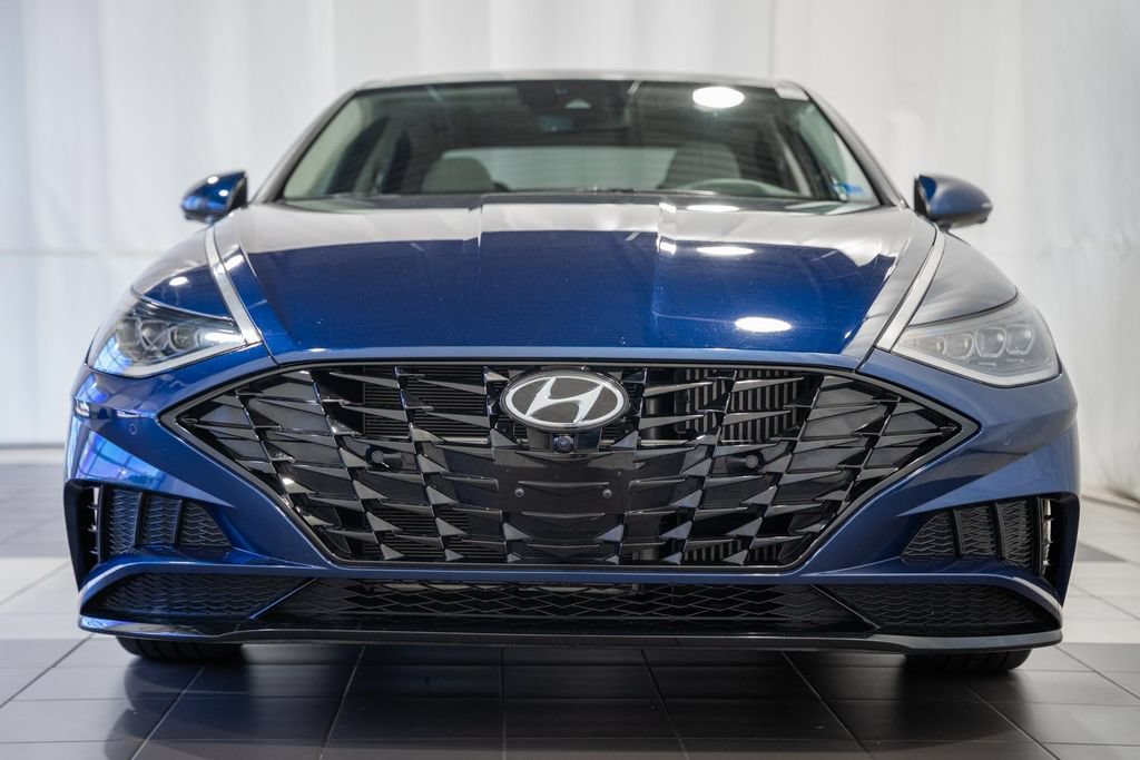 Used 2021 Hyundai Sonata Limited w/ Cargo Package FWD image 2