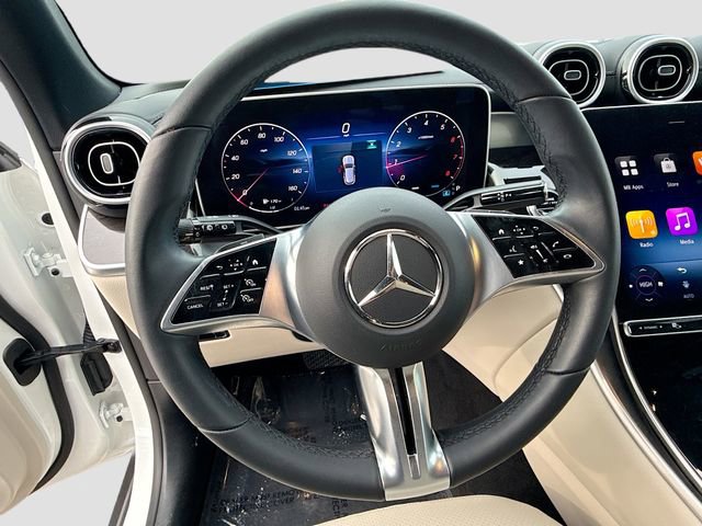 Used 2025 Mercedes-Benz GLC 300 4MATIC image 12