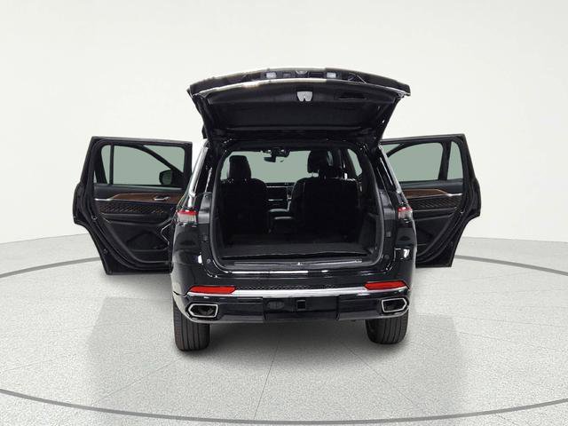 Used 2024 Jeep Grand Cherokee L Summit image 8