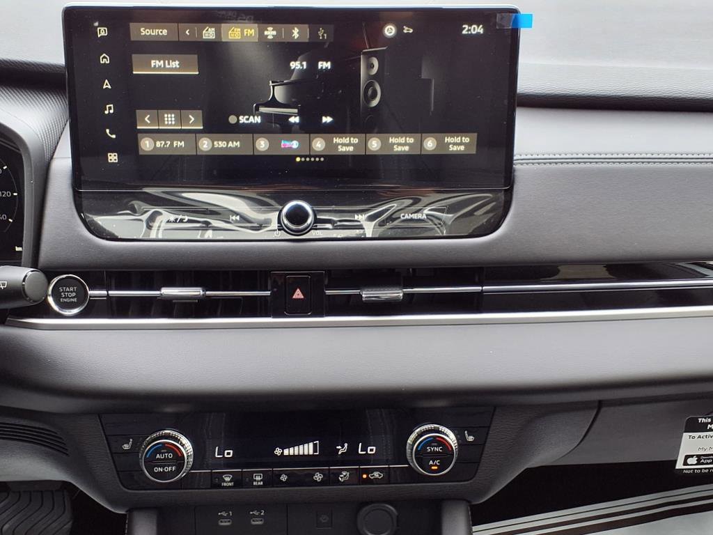 New 2025 Mitsubishi Outlander SE image 18