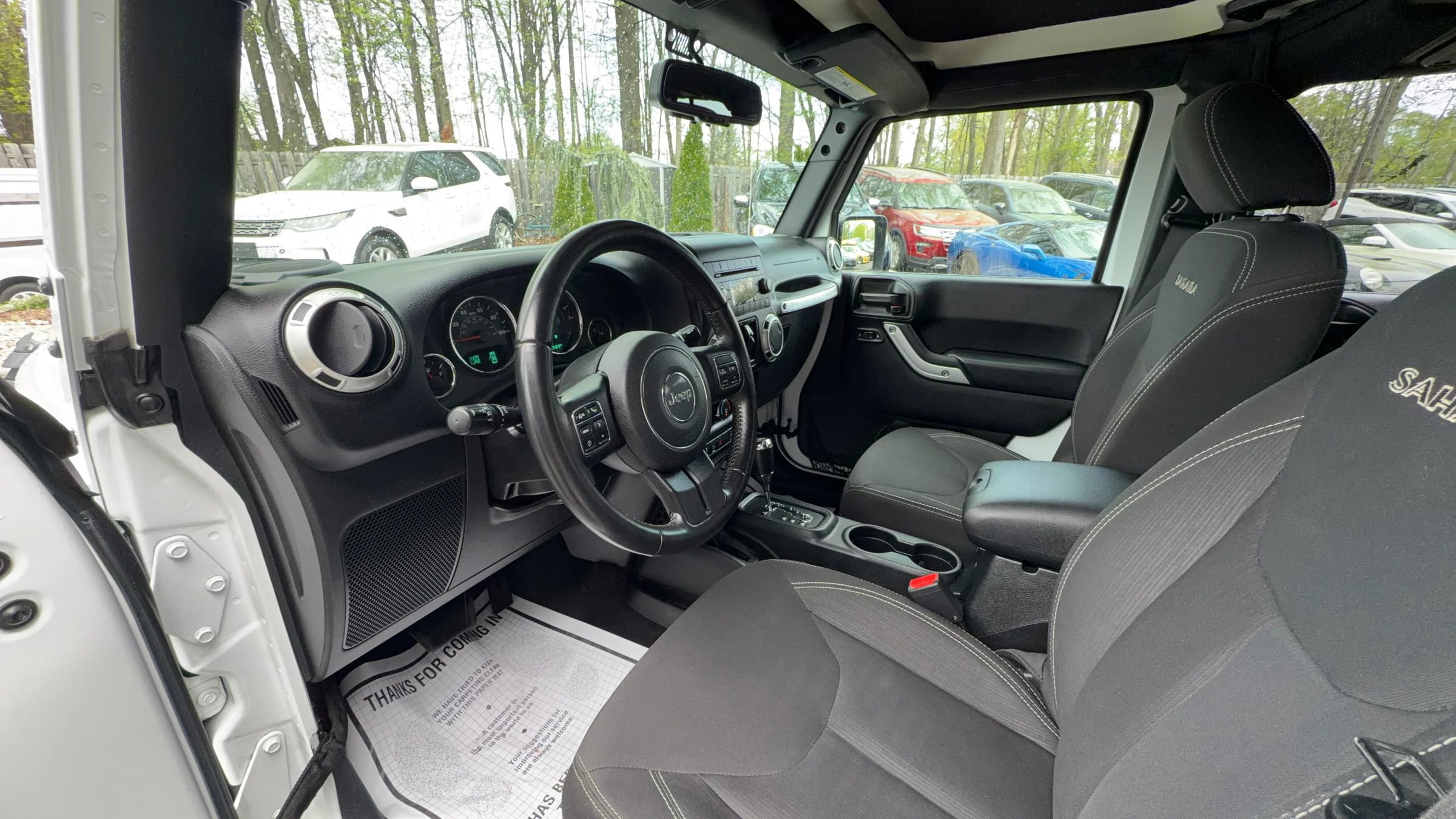 Used 2018 Jeep Wrangler Unlimited Sahara w/ Connectivity Group AWD/4WD image 23