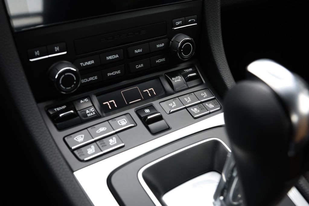 Used 2025 Porsche 718 Cayman image 50