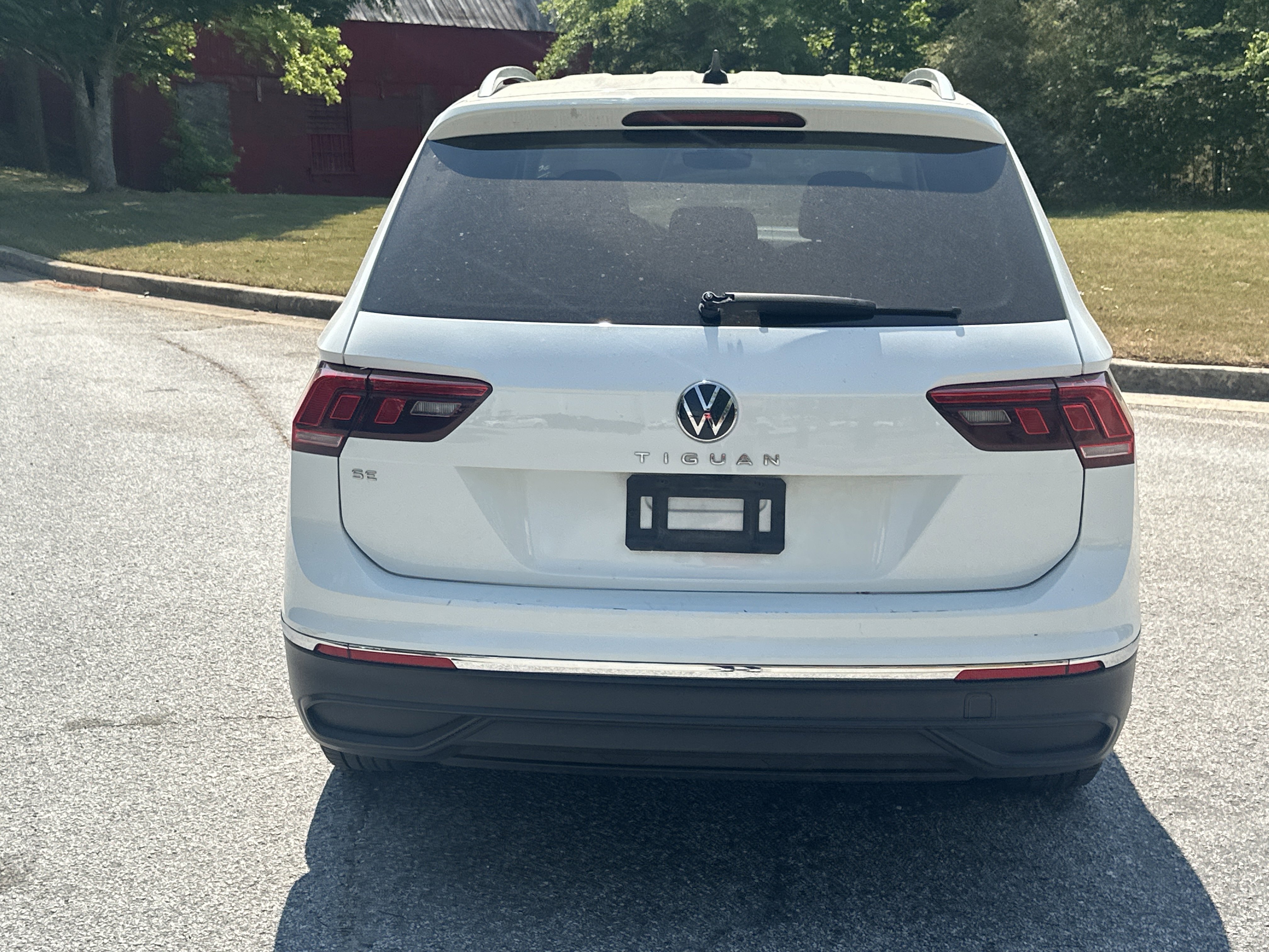 Used 2024 Volkswagen Tiguan SE FWD image 6