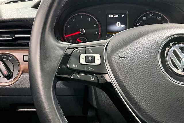 Used 2020 Volkswagen Passat 2.0T SEL image 11