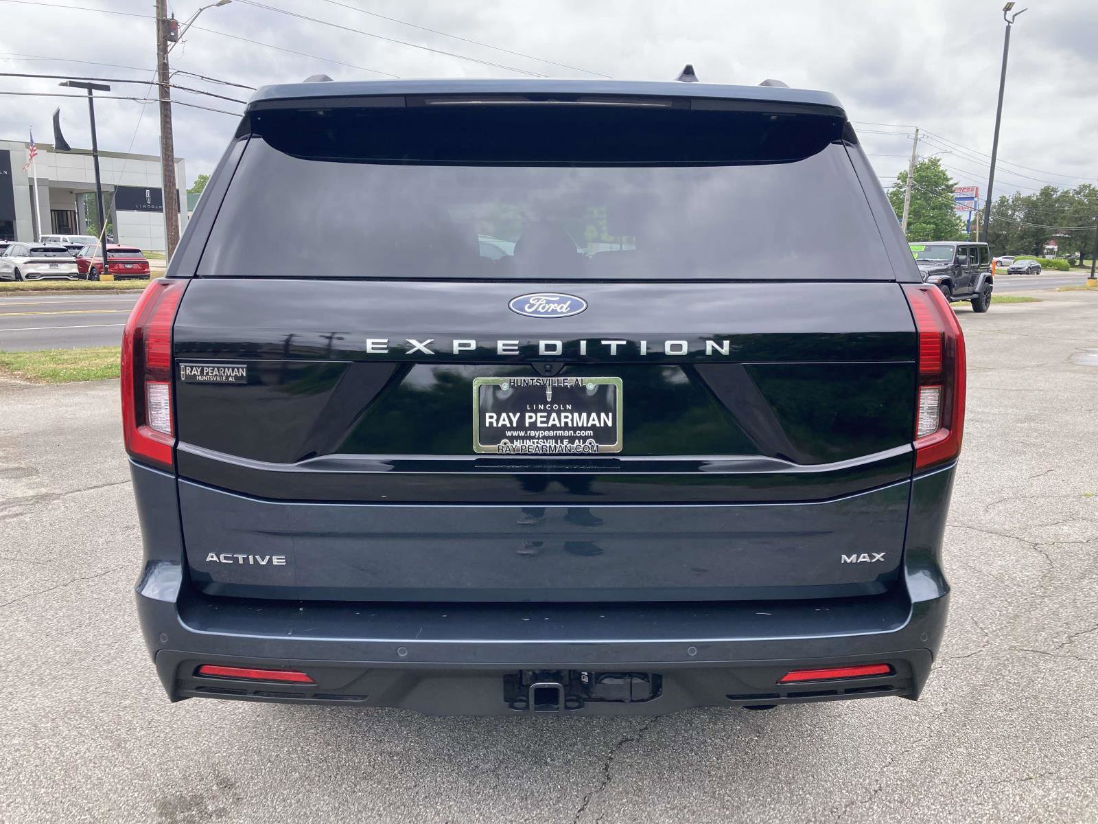 Used 2025 Ford Expedition Max Active RWD image 6