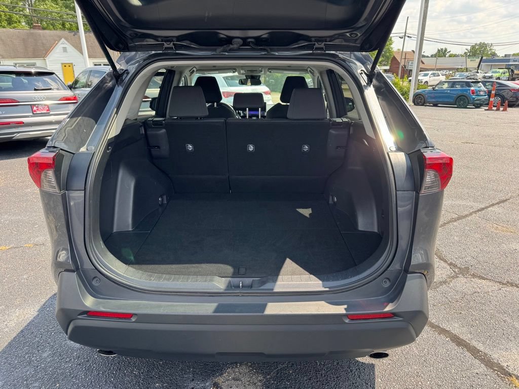 Used 2024 Toyota RAV4 XLE AWD/4WD image 21