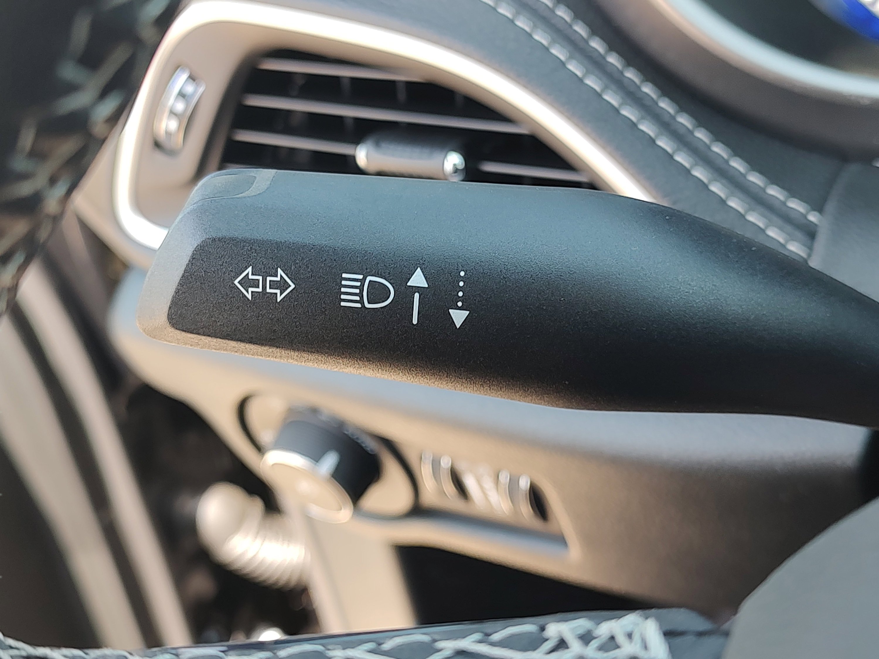 New 2026 Chrysler Pacifica Select w/ S Appearance Package FWD image 24