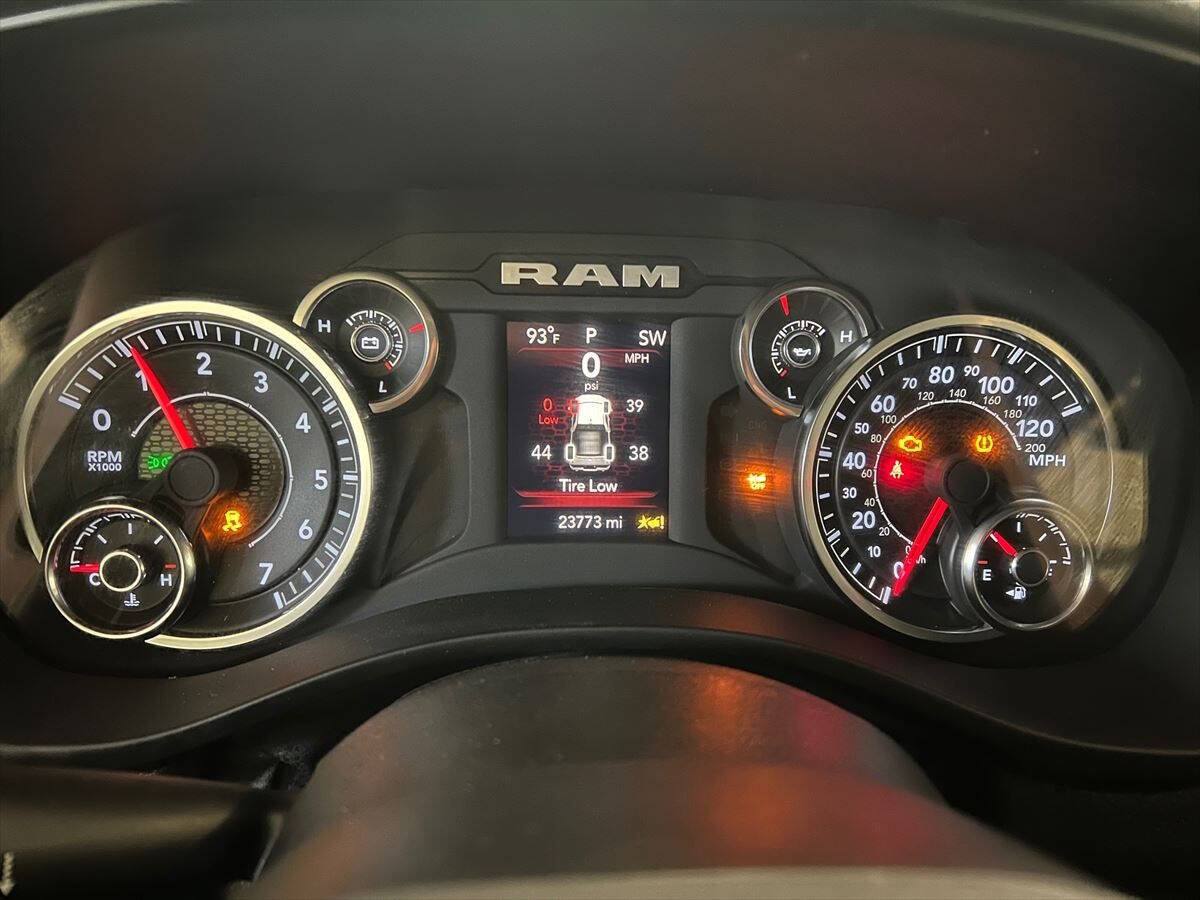 Used 2023 RAM 1500 Big Horn AWD/4WD image 12